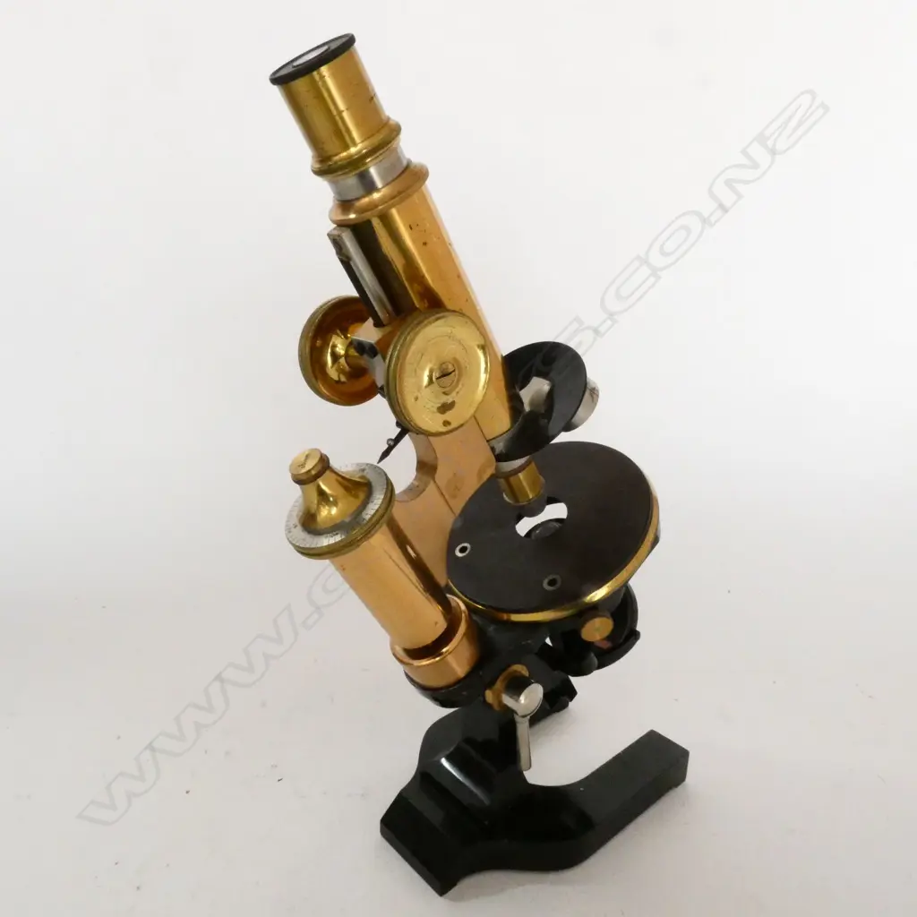 LEITZ, WETZLER MONOCULAR COMPOUND MICROSCOPE, No.95907, c.1907, BLACK & LACQUERED BRASS... Image 1++